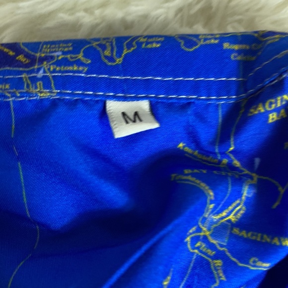 Michigan-Great Lakes Map Button Down Shirt-New-M - Picture 4 of 6